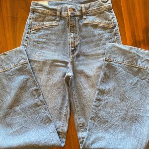 Retro high-waist wide leg jeans!